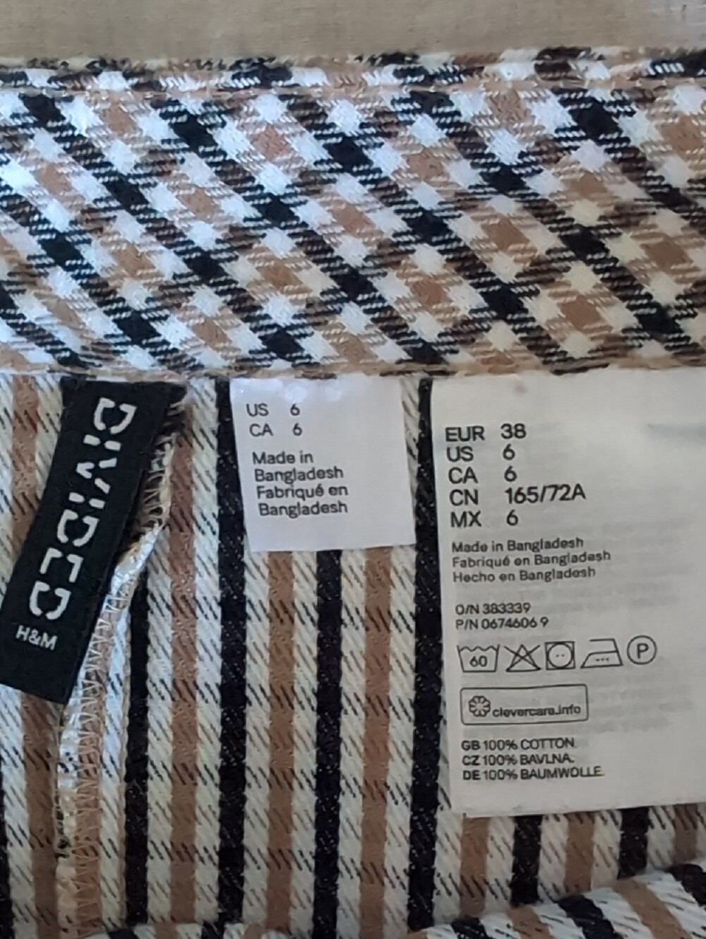 H&M Plaid Mini Skirt in Beige, Black and Brown - Picture 4 of 6